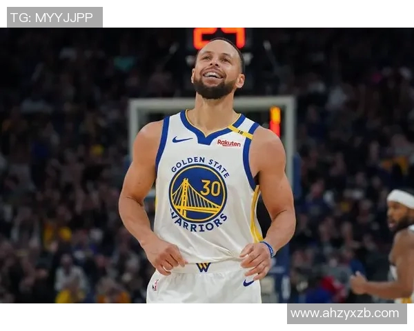 勇士与开拓者激战四月十九日NBA季后赛精彩回顾与分析