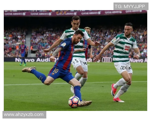 巴萨对阵埃瓦尔精彩比分回顾及比赛亮点分析